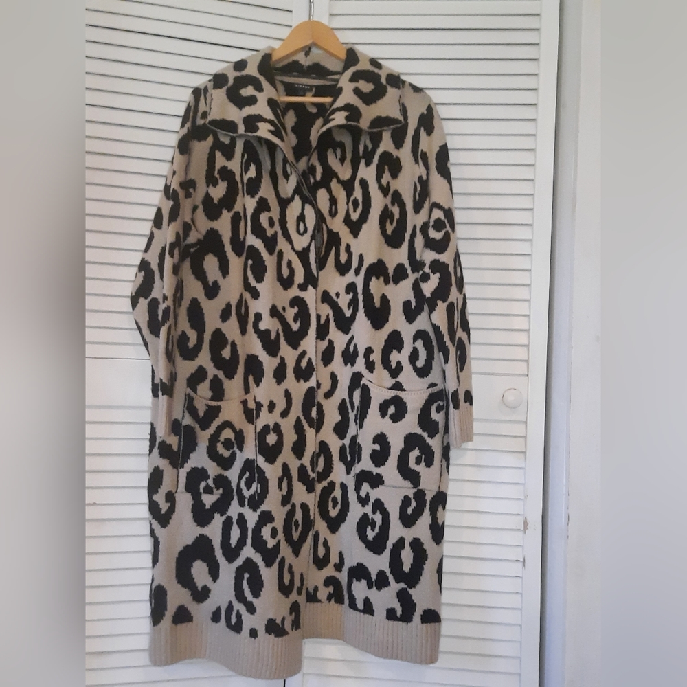 🎃Torrid Cardigan Size 1 (14/16)